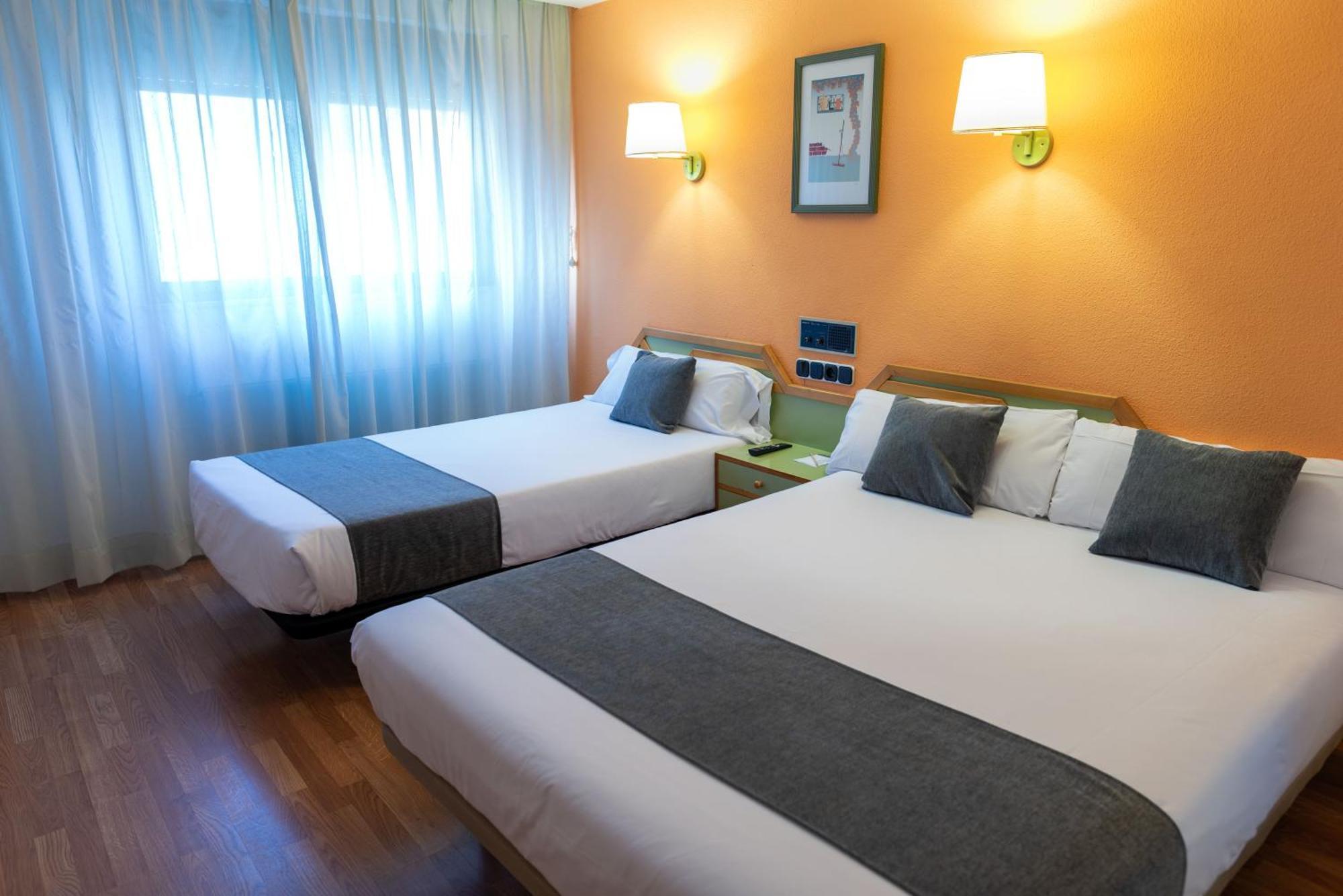 Hotel Torres Guijuelo Buitenkant foto