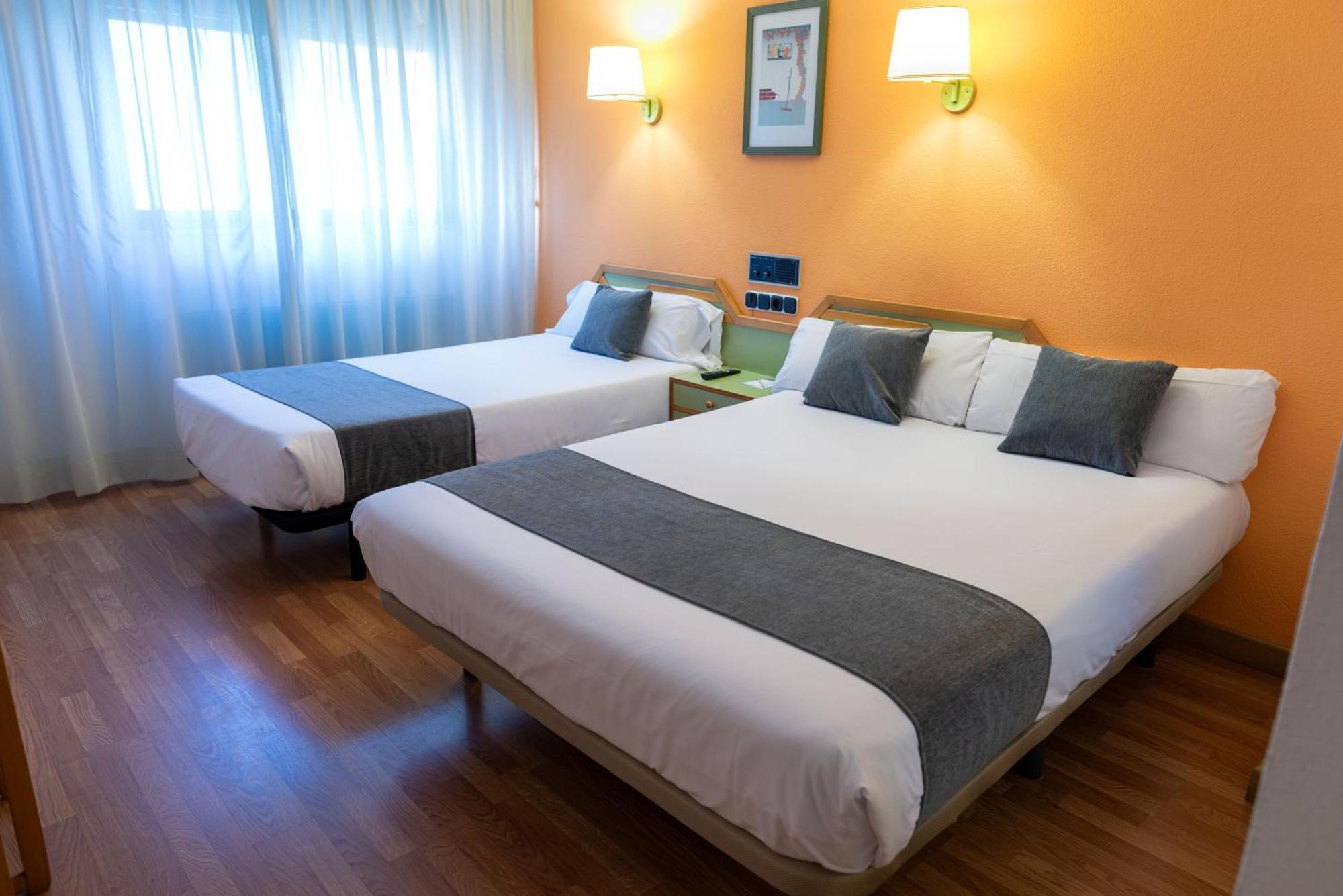 Hotel Torres Guijuelo Buitenkant foto