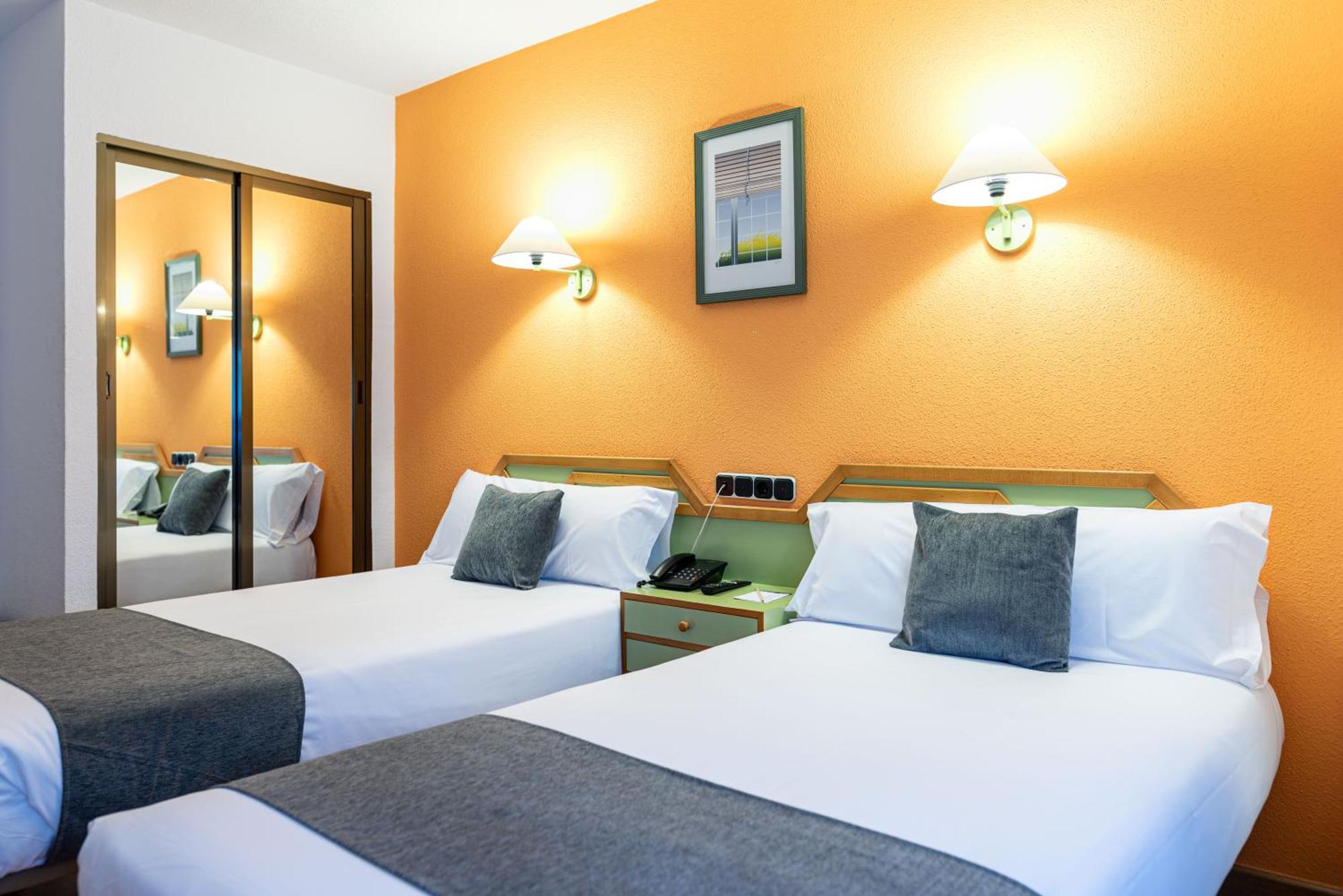 Hotel Torres Guijuelo Buitenkant foto