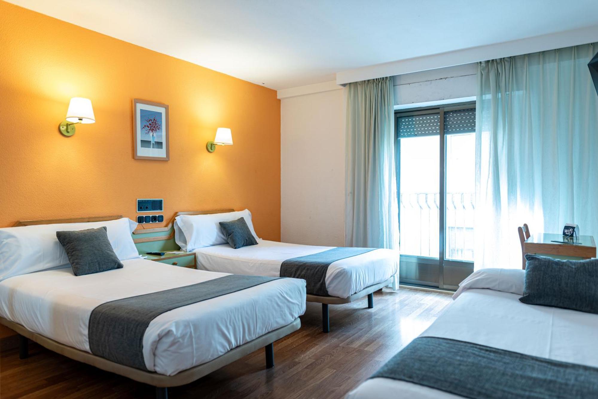 Hotel Torres Guijuelo Buitenkant foto